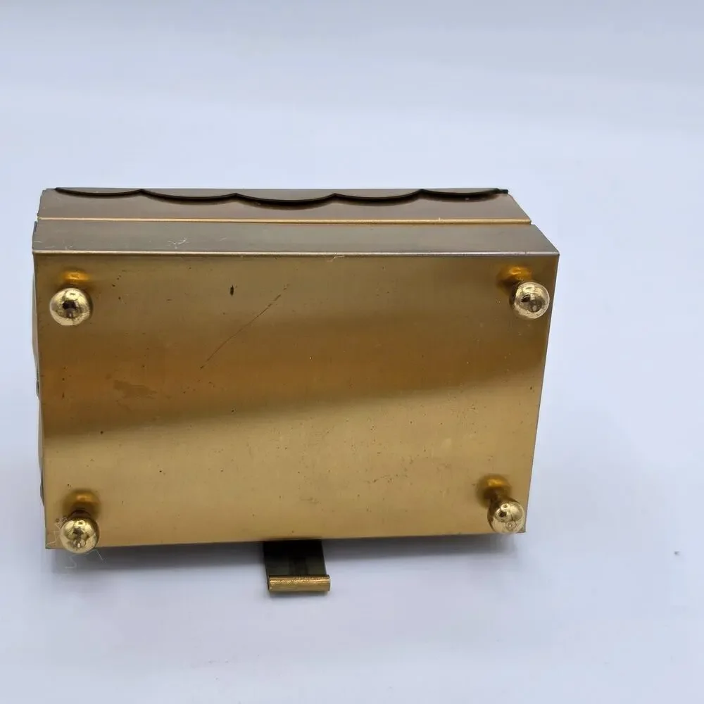 Unbranded vintage gold